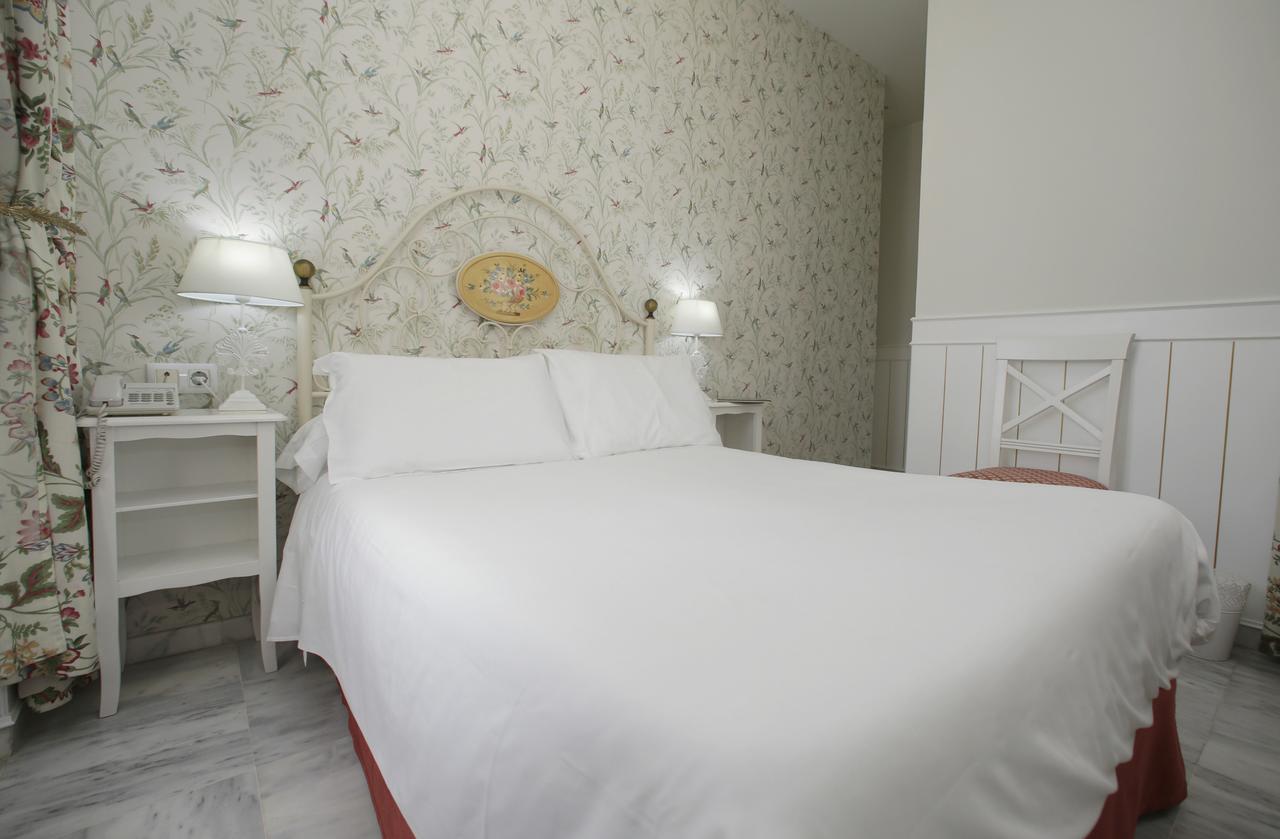 Hotel Basic Puerta De Seville